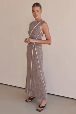 Amira Maxi Dress (Chocolate)