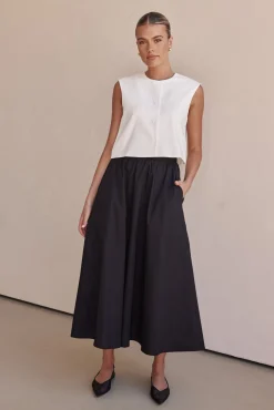 Dana Vest (White)