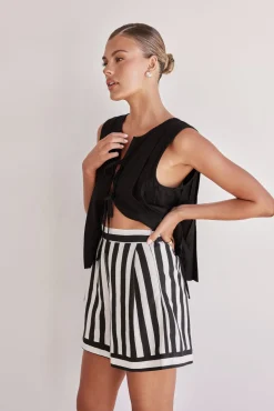 Everly Shorts (Black)