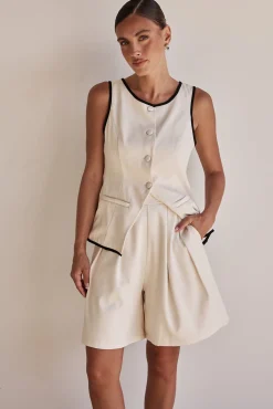 Leila Shorts (Beige)